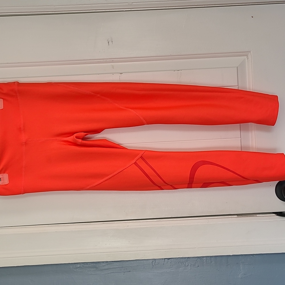 NWOT UNDER ARMOUR HEAT GEAR COMPRESSION LEGGINGS